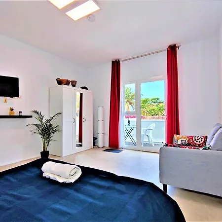 Fantastico 2 - Large Balcony, Free Parking, Air Conditioning, Free Netflix, Bbq 拉克鲁斯