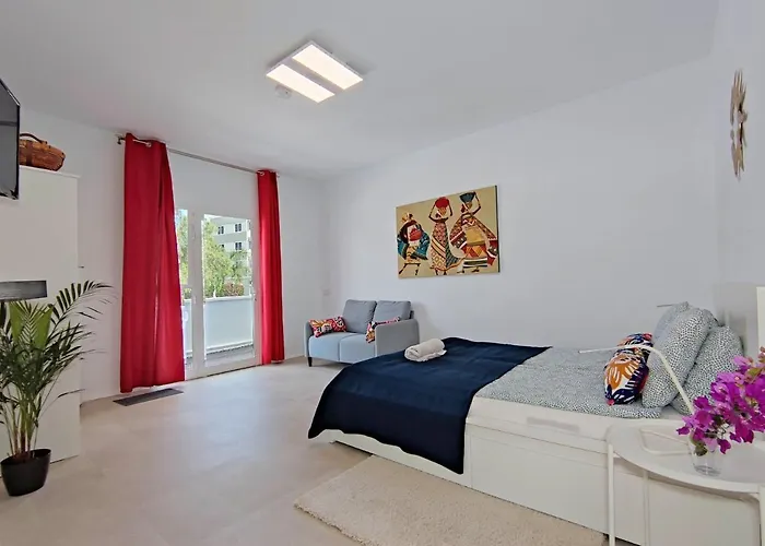 Apartamento Fantastico 2 - Large Balcony, Free Parking, Air Conditioning, Free Netflix, Bbq